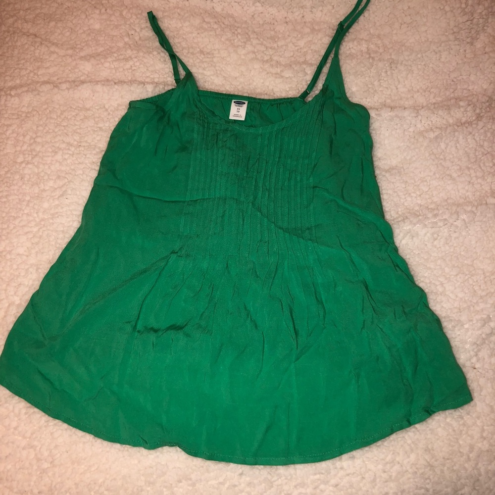 green old navy tank top